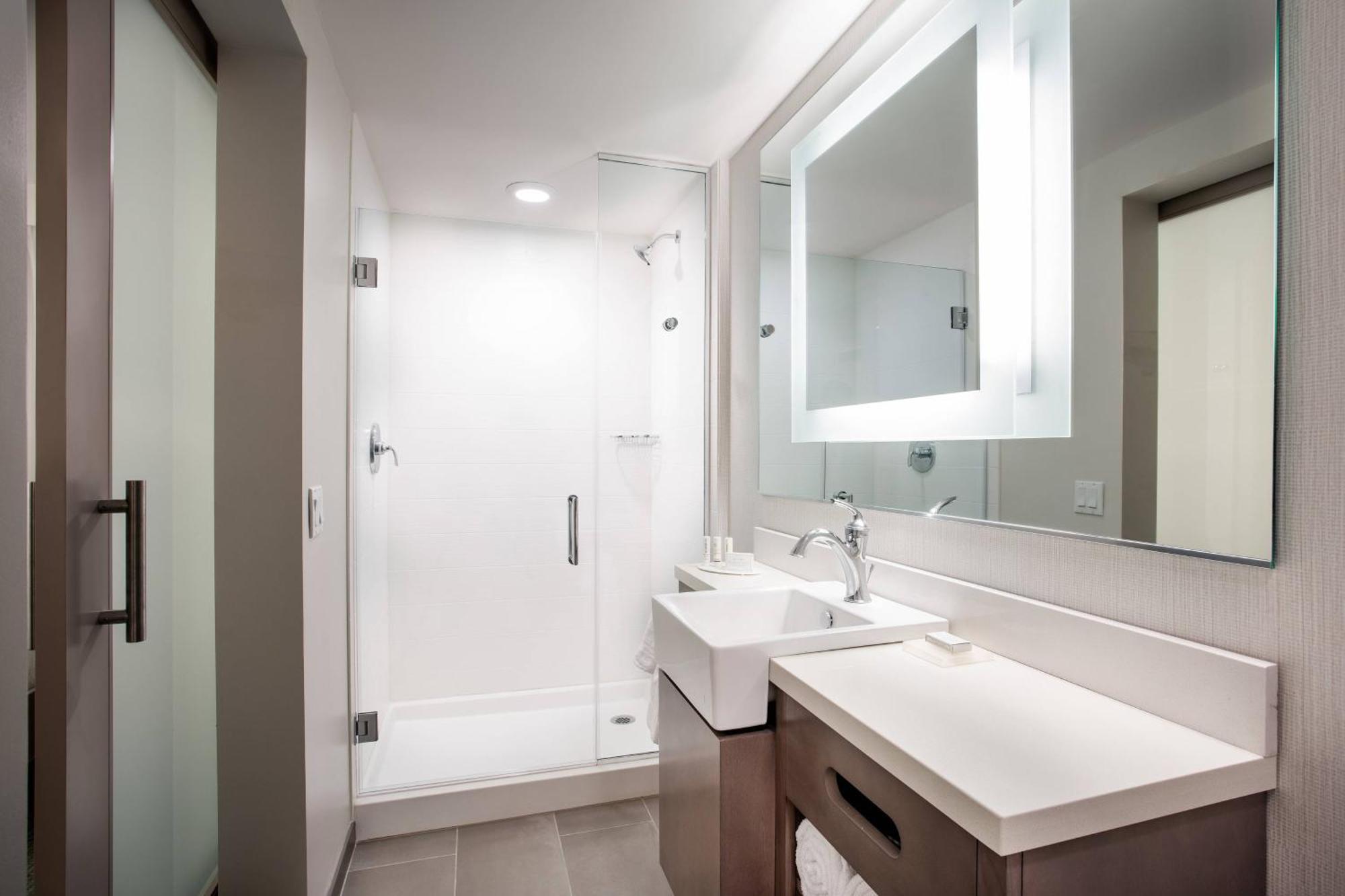 Springhill By Marriott Downtown/bayfront San Diego