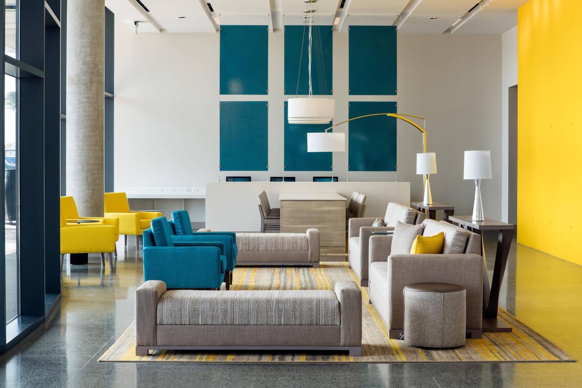 Springhill By Marriott Downtown/bayfront Hotel 3*