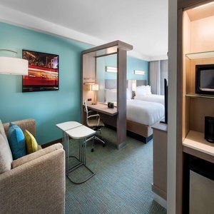 Springhill By Marriott Downtown/bayfront Hotel