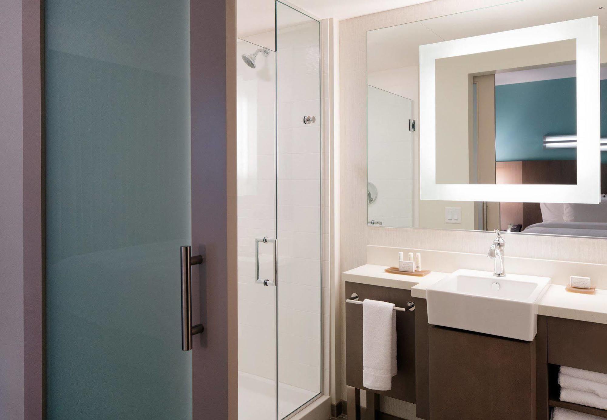 Springhill By Marriott Downtown/bayfront Hotel